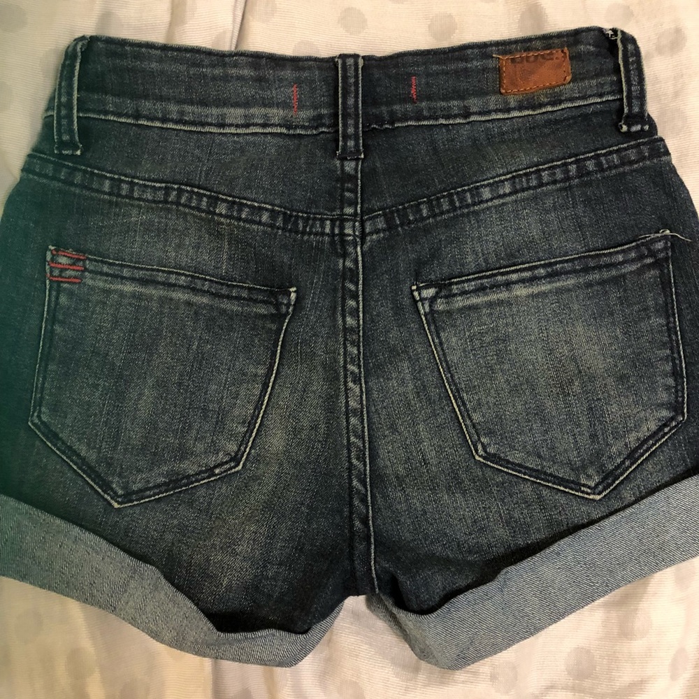 BDG Shorts - Picture 2 of 2